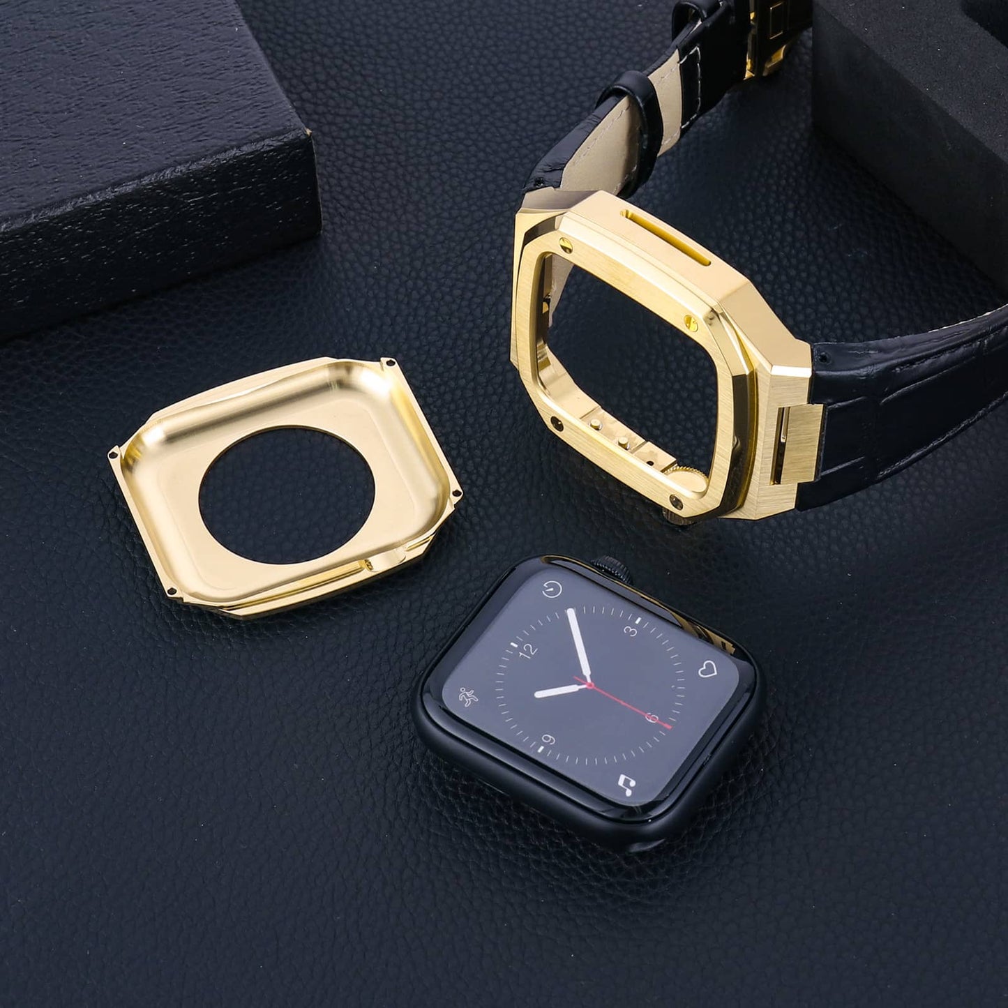 Gold Leather Classic Apple Watch Case - Bigett - Apple Watch Case#material_black-leather